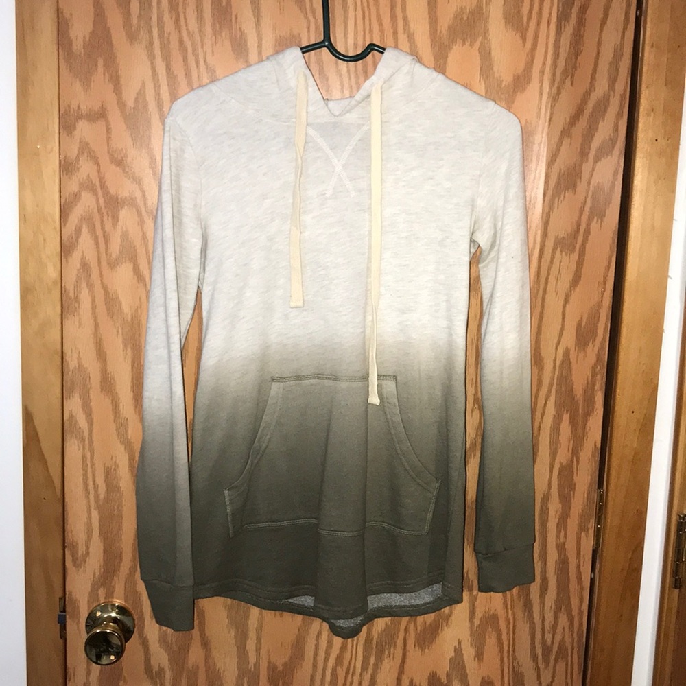 Ombré hoodie. Worn ONCE (Rue 21)